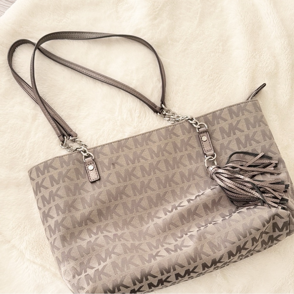 Michael Kors Jet Set Signature Monogram Women Handbag Purse Tassel Chain